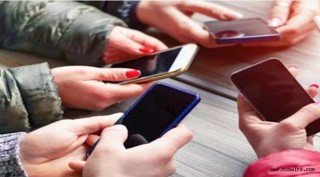 Yurt dışından getirilen telefonların harç tutarı artırıldı: Resmi Gazete 